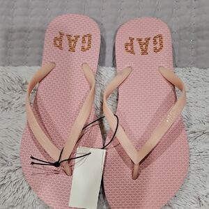 GAP Women's Blush Pink Flip Flop Sandals